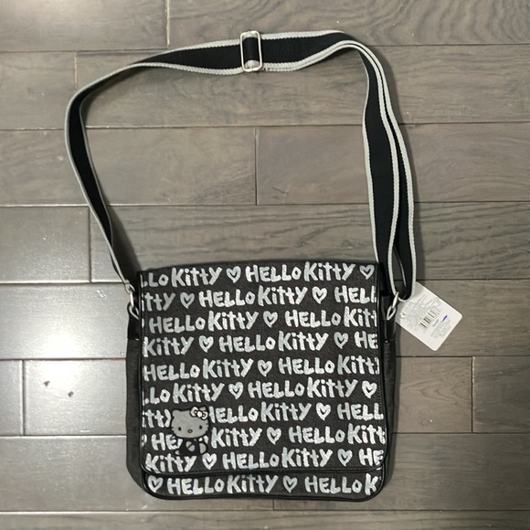 NWT Y2K Vintage 2002 Hello Kitty Graffiti Messenger Bag / Purse - Picture 2 of 6